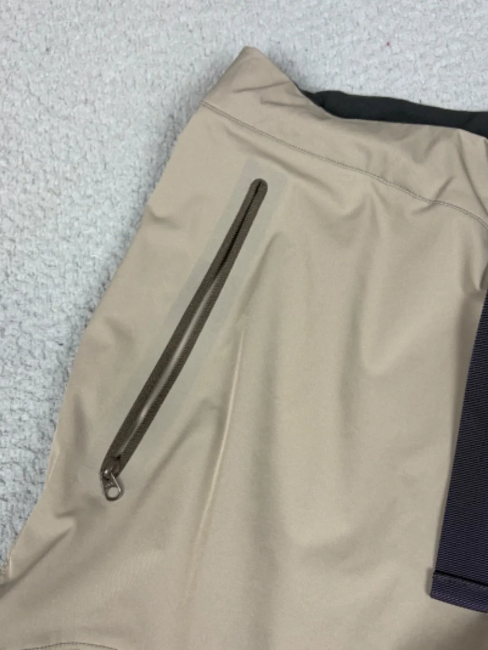 Arc'teryx Pants Mens XXL Beige Hiking Pants Zip Pockets Belted Nylon Outdoors